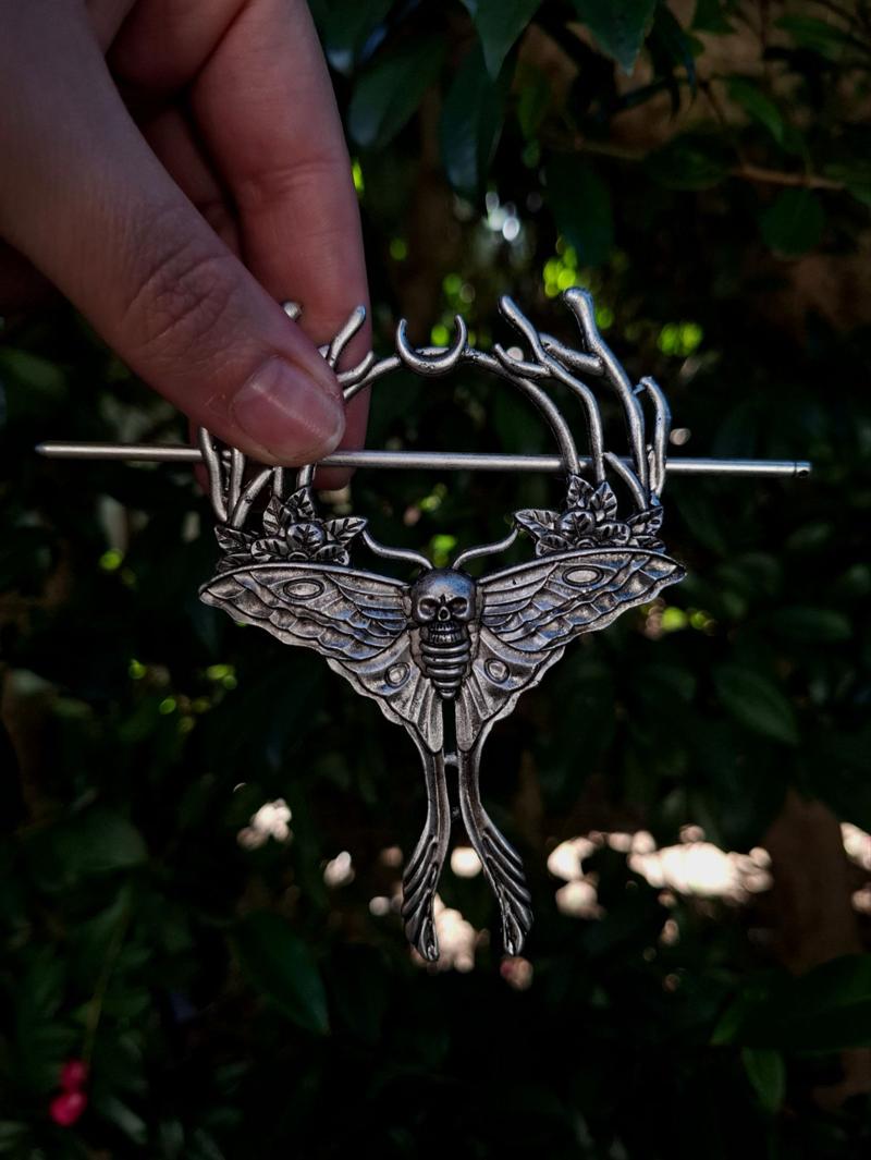Moth Hair Pin